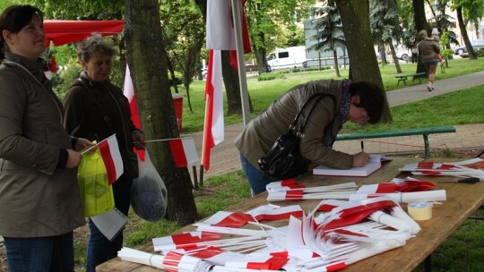 Polska! Biało-czerwoni! jak świętujemy Dzień Flagi?