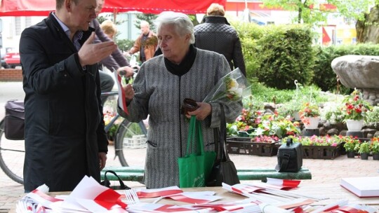 Polska! Biało-czerwoni! jak świętujemy Dzień Flagi?