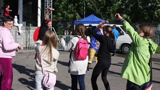 Rodzinny piknik na Zarzeczu i wieczór pełen atrakcji