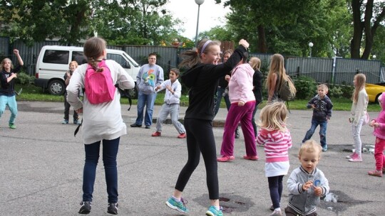 Rodzinny piknik na Zarzeczu i wieczór pełen atrakcji