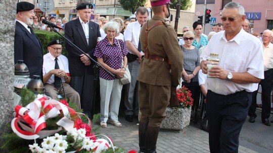 Wybiła Godzina ?W? ? Cześć i chwała bohaterom! [video]