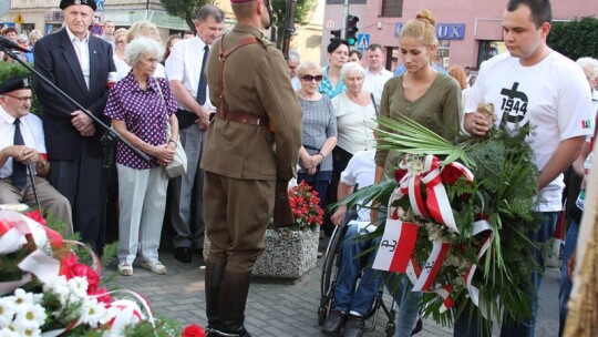 Wybiła Godzina ?W? ? Cześć i chwała bohaterom! [video]