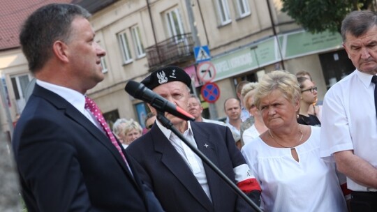 Wybiła Godzina ?W? ? Cześć i chwała bohaterom! [video]