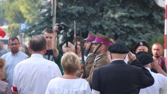 Wybiła Godzina ?W? ? Cześć i chwała bohaterom! [video]