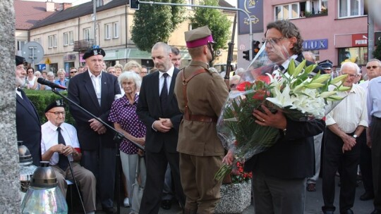 Wybiła Godzina ?W? ? Cześć i chwała bohaterom! [video]