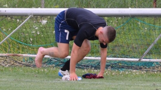 Dziurawa obrona i hokejowy wynik Wilgi