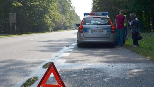 Zagapiła się i wjechała w mercedesa