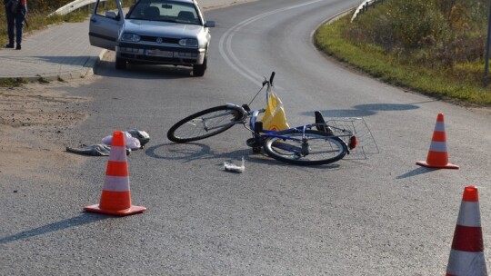 Po zderzeniu z rowerzystą zaparkował w rowie