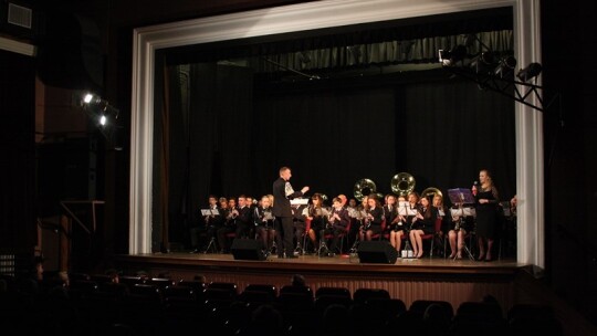 Koncert na głos, orkiestrę i jeszcze jeden głos