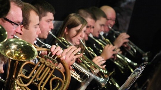 Koncert na głos, orkiestrę i jeszcze jeden głos