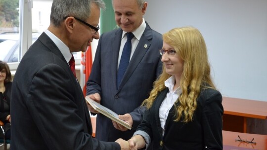 Stypendyści starosty dostaną po 300 zł miesięcznie