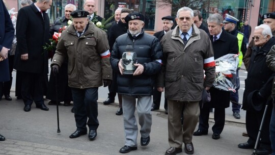 Wyklęci upamiętnieni tablicą