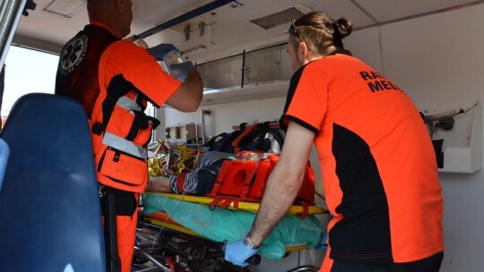 Cysterna zderzyła się z oplem na Shellu Cysterna zderzyła się z oplem na Shellu