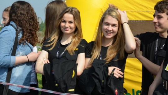 Cysterna zderzyła się z oplem na Shellu Cysterna zderzyła się z oplem na Shellu