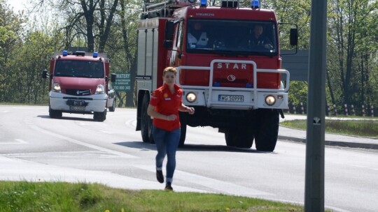 Cysterna zderzyła się z oplem na Shellu Cysterna zderzyła się z oplem na Shellu