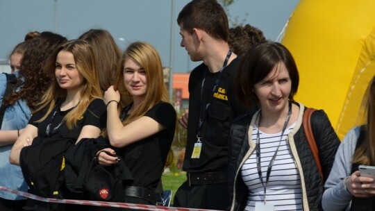 Cysterna zderzyła się z oplem na Shellu Cysterna zderzyła się z oplem na Shellu