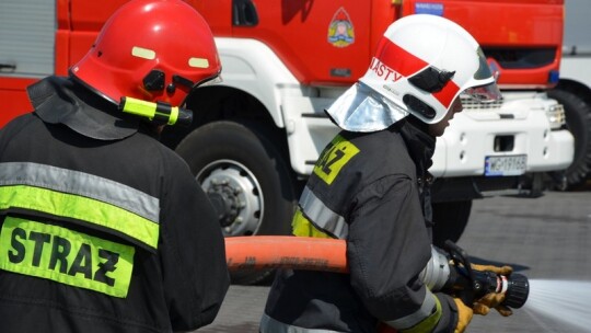 Cysterna zderzyła się z oplem na Shellu Cysterna zderzyła się z oplem na Shellu
