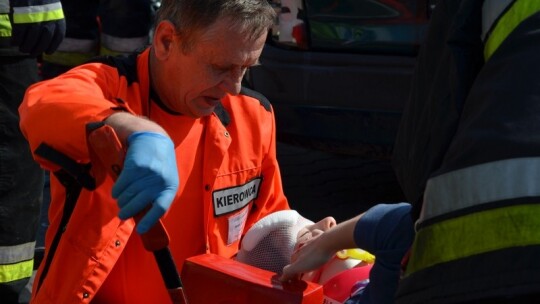 Cysterna zderzyła się z oplem na Shellu Cysterna zderzyła się z oplem na Shellu