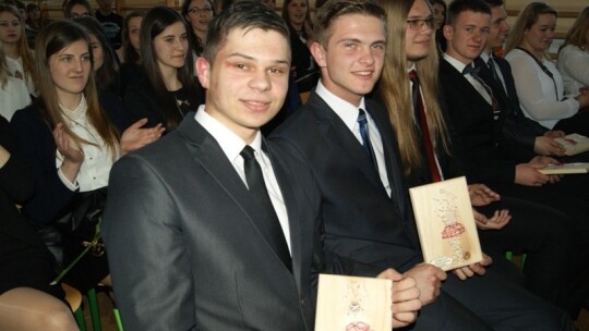 Prawie 1000 abiturientów rusza w świat Prawie 1000 abiturientów rusza w świat