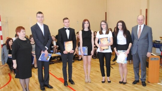 Prawie 1000 abiturientów rusza w świat Prawie 1000 abiturientów rusza w świat