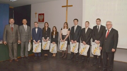 Prawie 1000 abiturientów rusza w świat Prawie 1000 abiturientów rusza w świat