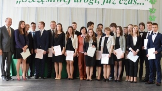 Prawie 1000 abiturientów rusza w świat Prawie 1000 abiturientów rusza w świat