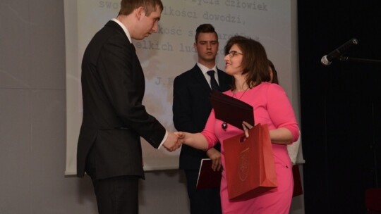 Prawie 1000 abiturientów rusza w świat Prawie 1000 abiturientów rusza w świat