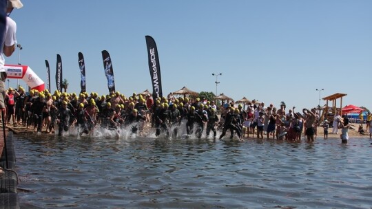 Triathloniści upału się nie boją