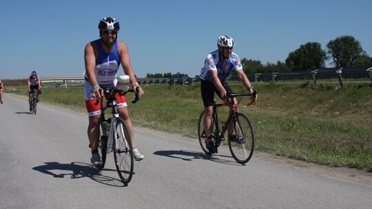 Triathloniści upału się nie boją