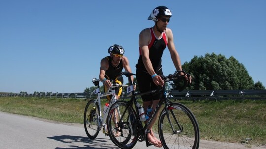 Triathloniści upału się nie boją