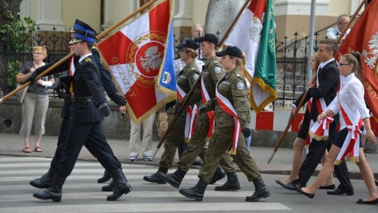 Garwolińscy policjanci ze sztandarem