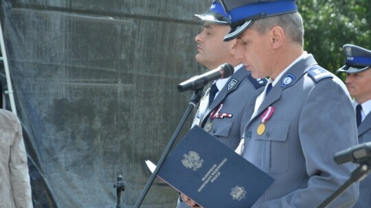 Garwolińscy policjanci ze sztandarem