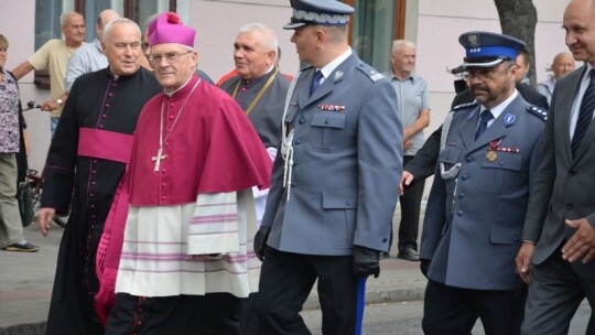 Garwolińscy policjanci ze sztandarem