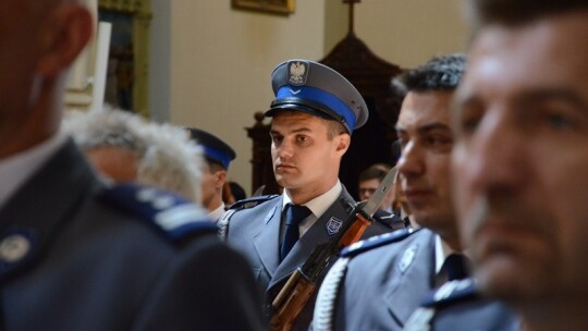 Garwolińscy policjanci ze sztandarem