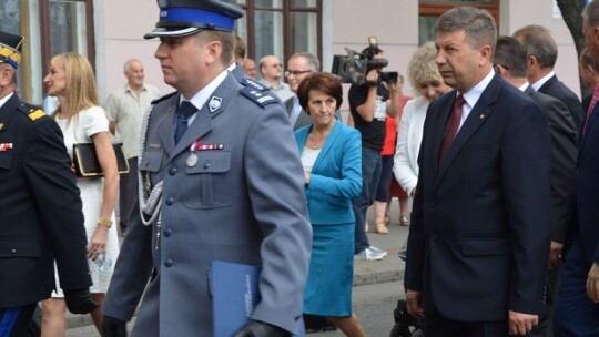 Garwolińscy policjanci ze sztandarem