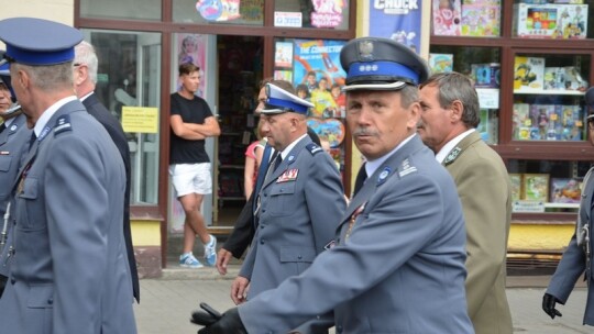 Garwolińscy policjanci ze sztandarem