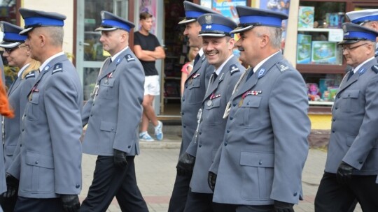 Garwolińscy policjanci ze sztandarem