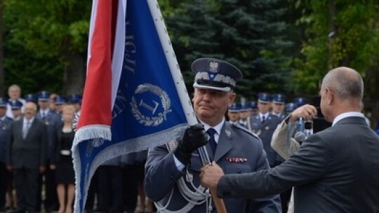 Garwolińscy policjanci ze sztandarem