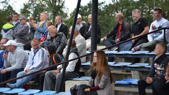 Wilga na fali. Bramka ?stadiony świata? przy Sportowej