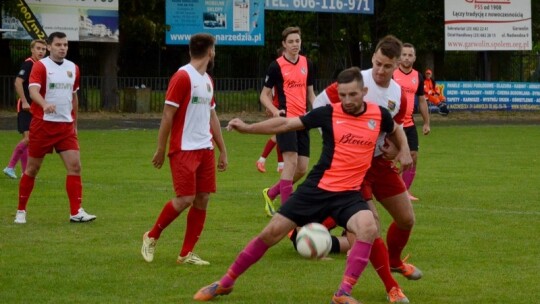 Wilga na fali. Bramka ?stadiony świata? przy Sportowej