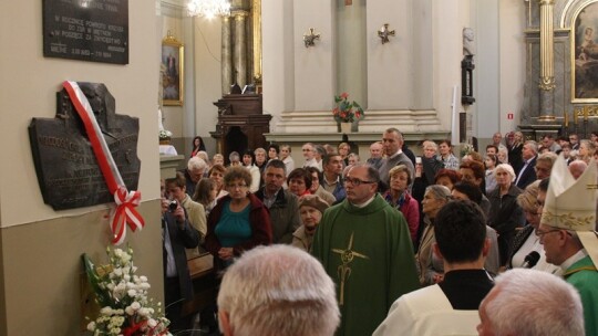 Pamięć i wdzięczność ? tablica dla ks. Józefa Szajdy