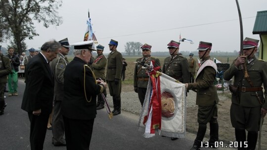 Przewóz: pamiątkowa tablica dla obrońców mostu