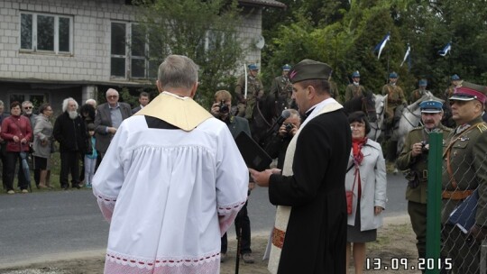 Przewóz: pamiątkowa tablica dla obrońców mostu