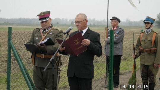 Przewóz: pamiątkowa tablica dla obrońców mostu