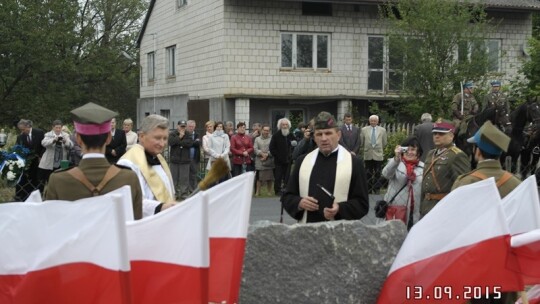 Przewóz: pamiątkowa tablica dla obrońców mostu