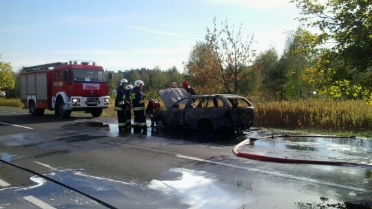 Skoda w płomieniach przy nadwiślance