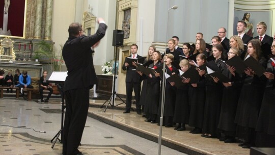 Dni Muzyki Chóralnej - finał na 6 chórów