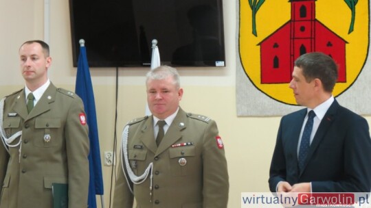 Rodzice żołnierzy odznaczeni wojskowymi medalami