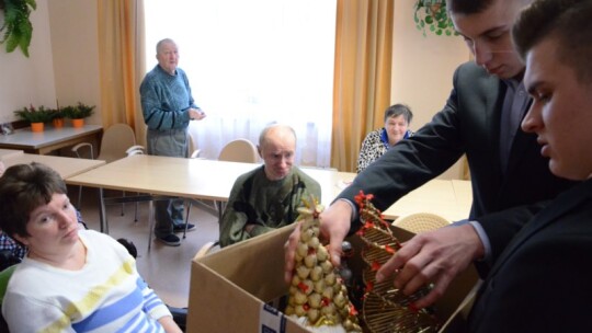 W Dwójce wiedza, że warto pomagać