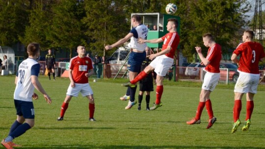 Debiut i gol trenera. Remis Wilgi w Karczewie